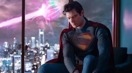 Superman: Στη δημοσιότητα η πρώτη εικόνα του Ντέιβιντ Κόρενσουετ ως ο σούπερ ήρωας