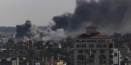 Iσραήλ: Αεροπορική επιδρομή στη Δυτική Όχθη -Ετοιμάζονται για την επέμβαση στην Γάζα, αυξάνονται οι βομβαρδισμοί