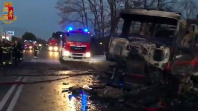 Δύο νεκροί από έκρηξη σε βενζινάδικο στη Ρώμη - ΦΩΤΟ - ΒΙΝΤΕΟ