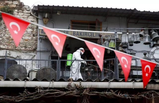 Τουρκία: Στους 649 οι νεκροί από κορωνοϊό! “Ενέσεις ηθικού” από τον Ερντογάν