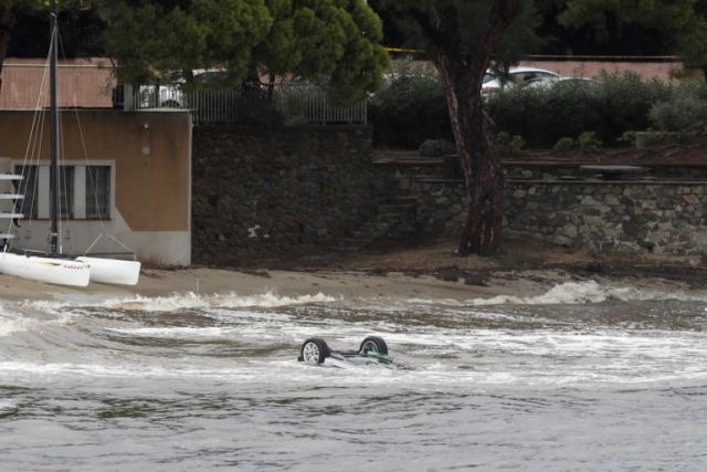 Δύο νεκροί από τις κατακλυσμιαίες πλημμύρες στην Νότια Γαλλία – Εικόνες απόλυτης καταστροφής