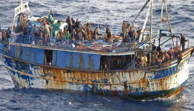 Ιταλία: Πλοιάριο με 100 μετανάστες εξέπεμψε σήμα κινδύνου