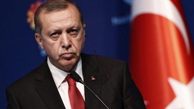 Ο Ερντογάν τα βάζει και με τα διεθνή ΜΜΕ: Μήνυσε το «Le Point» για τα περί «εξολοθρευτή των Κούρδων»