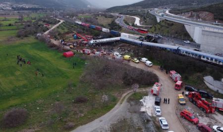 Εθνική τραγωδία στα Τέμπη: Εικόνες καταστροφής από ψηλά… (ΦΩΤΟ)