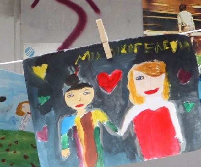 Οι ζωγραφίες της 7χρονης αποκάλυψαν το βιασμό από μάνα, θεία και παππού - Αθώα η γιαγιά της!