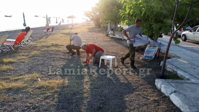 Συνεχίζεται η «επιχείρηση σκούπα» στις παραλίες της Φθιώτιδας