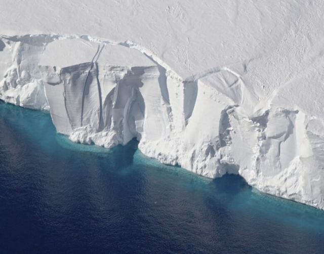 «Φλέγεται» η Ανταρκτική: Νέο ρεκόρ θερμοκρασίας