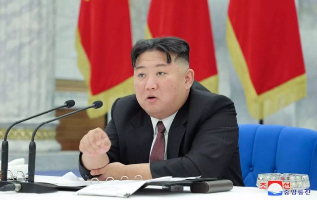Βόρεια Κορέα: O Κιμ Γιονγκ Ουν διέταξε νέα υποχρεωτική αλλαγή ονομάτων – Απαγορεύονται τα μη «πατριωτικά»