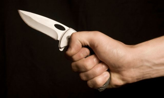 Λαμία: Οι κουκουλοφόροι με το μαχαίρι του πήραν τις εισπράξεις