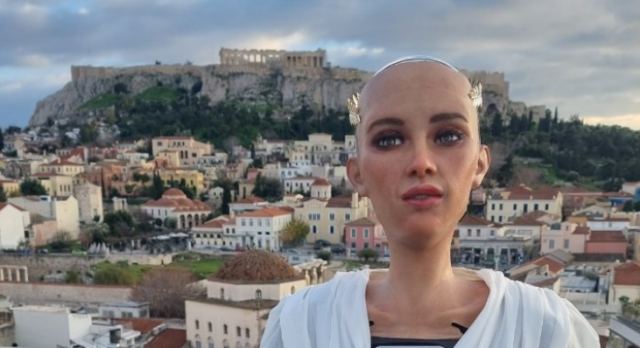 Στην Αθήνα η Σοφία, η πιο διάσημη «εκπρόσωπος» της τεχνητής νοημοσύνης