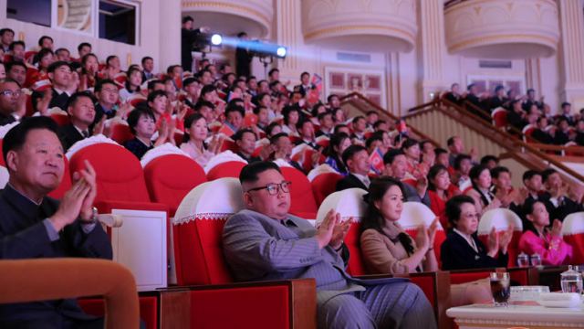 Βόρεια Κορέα: Η θεία του Κιμ ζει - Μαζί σε συναυλία μετά από 6 χρόνια