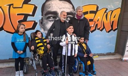 Άλκης Καμπανός: Φίλαθλοι με αναπηρία άφησαν λουλούδια στο σημείο δολοφονίας του