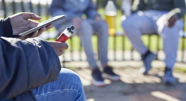 ΠΟΥ Ευρώπης: Ανησυχητικά τα ποσοστά κατανάλωσης αλκοόλ και ηλεκτρονικών τσιγάρων στα παιδιά ηλικίας 11-15 ετών