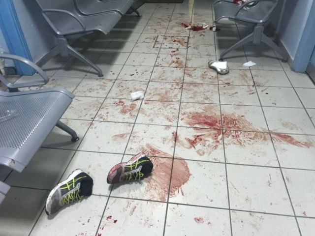 Λέσβος: Γέμισαν με αίματα τα σοκάκια του νησιού - Άγρια συμπλοκή ανάμεσα σε μετανάστες! 1 νεκρός - 3 τραυματίες! Οι πρώτες εικόνες
