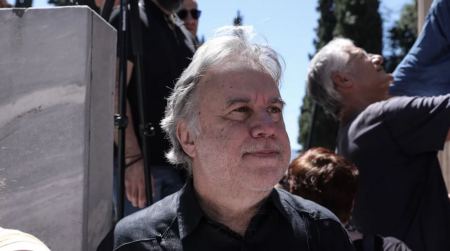Αποσύρεται από το ψηφοδέλτιο του ΣΥΡΙΖΑ ο Κατρούγκαλος μετά το σάλο για το χαράτσι στους επαγγελματίες