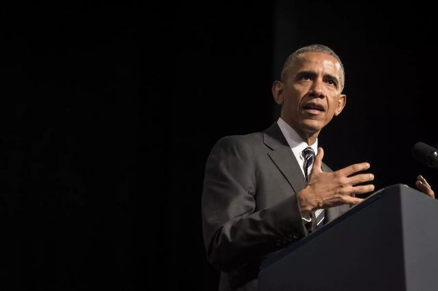 Ο Μπαράκ Ομπάμα είδε 100 υπότροφους του «Obama Foundation Leaders» στην Αθήνα