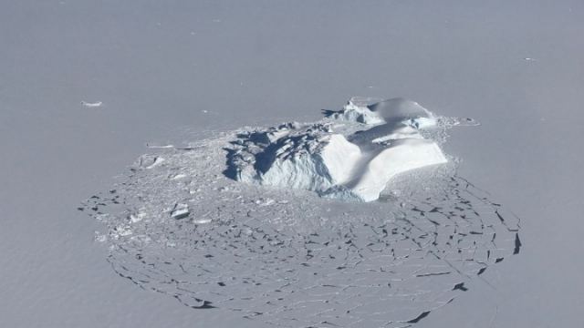 Καύσωνας: Οι επιστήμονες κρούουν τον κώδωνα του κινδύνου για τη Γροιλανδία