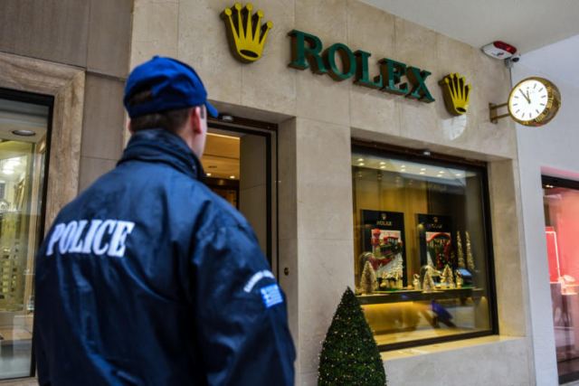 «Θα γίνει μακελειό»: Οι στιγμές τρόμου στην αντιπροσωπεία της Rolex – Πήρε ρολόγια 300.000€, ευχαρίστησε κι έφυγε