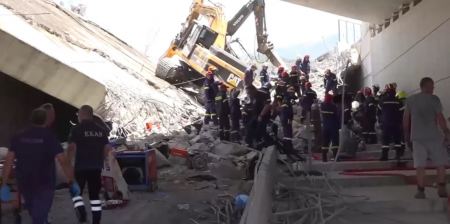 Κατέρρευσε γέφυρα στην Πάτρα - Υπάρχουν νεκροί, τραυματίες και εγκλωβισμένοι