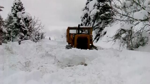 Κλειστός ο δρόμος προς Φουρνά λόγω χιονοστιβάδας