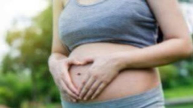 HΠΑ: Πολλές οικογένειες βρίσκονται αντιμέτωπες με το «διπλό βάρος» ενός πρόωρου τοκετού και μητρικών επιπλοκών κατά τη γέννα