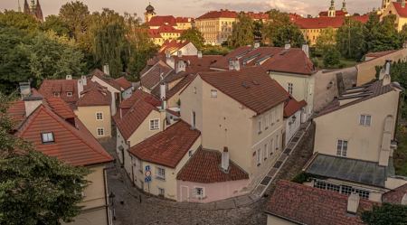 Γνωρίζοντας τα μυστικά της Πράγας: Ένα ταξίδι στη συνοικία του Κάστρου (ΦΩΤΟ)
