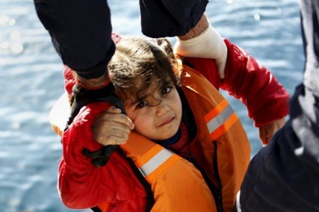 Τραγωδία δίχως τέλος στη Μεσόγειο: &quot;Έμπαιναν νερά στη βάρκα, πολλοί πήδηξαν στη θάλασσα και πνίγηκαν&quot;
