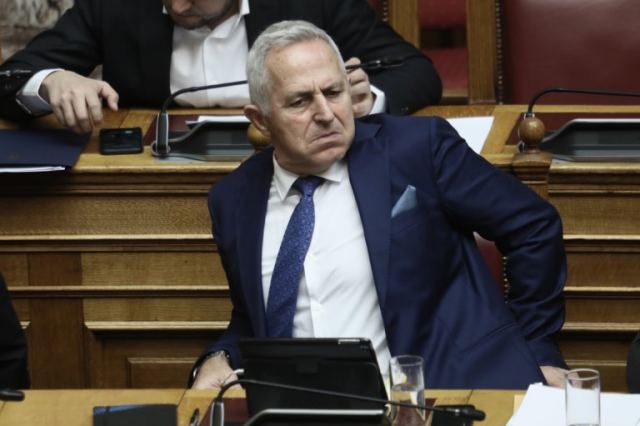 Ευάγγελος Αποστολάκης: Δεν θα είναι υποψήφιος για να ασκήσει τα καθήκοντά του ως υπουργός Εθνικής Άμυνας!
