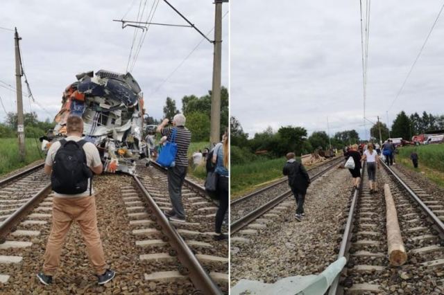 Σύγκρουση τρένου με φορτηγό στην Πολωνία – Ένας νεκρός και δεκάδες τραυματίες [pics]