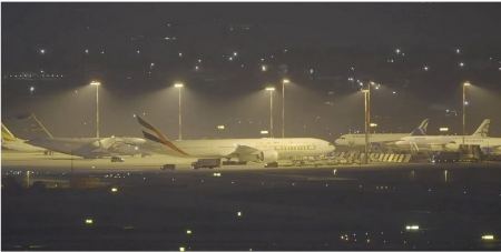 Προσγειώθηκε στο «Ελ. Βενιζέλος» η πτήση της Emirates με τον ύποπτο επιβάτη -Όλο το παρασκήνιο, live εικόνα