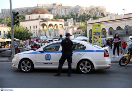 57 συλλήψεις σε ειδική επιχείρηση της ΕΛΑΣ κατά της παραβατικότητας στο κέντρο της Αθήνας