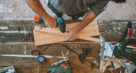 Ζητείται Τεχνίτης ξυλουργός, Οδηγός και Χειριστής μηχανημάτων από τη «Zark Wood Solutions» στη ΒΙΠΕ Λαμίας