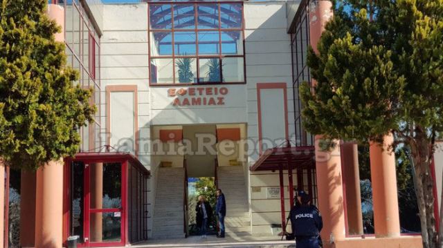 Δικαίωση μετά από χρόνια για πρώην ταμία του Δήμου Λαμιέων που κατηγορούνταν για υπεξαίρεση