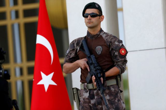 Άλλοθι στις εκκαθαρίσεις του Ερντογάν δίνει το Ευρωπαϊκό Συμβούλιο! “Σκληρές αλλά επιβεβλημένες”