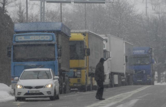 Απαγόρευση κυκλοφορίας φορτηγών από σήμερα στις εθνικές οδούς