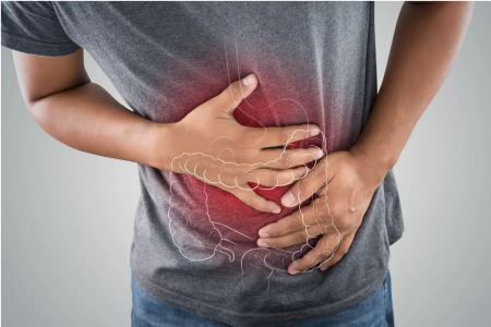 Πρήξιμο στο στομάχι: Οι ήπιες και πολύ σοβαρές αιτίες, πότε να πάτε στον γιατρό