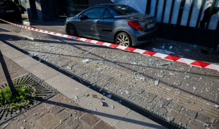 Έκρηξη βόμβας στον Πειραιά: Συνδέουν το μαφιόζικο «χτύπημα» με δολοφονία στον Νέο Κόσμο – Οι εκτιμήσεις των Αρχών