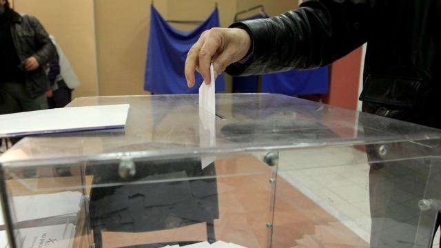 Δημοσκόπηση: Προβάδισμα 13 μονάδων της ΝΔ - Μόνο το 12% εμπιστεύεται τον ΣΥΡΙΖΑ για τα ελληνοτουρκικά