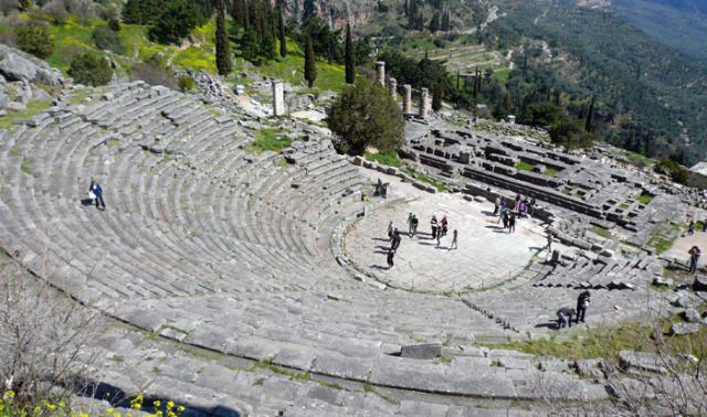 Προσλήψεις για την αποκατάσταση του Αρχαίου Θεάτρου Δελφών