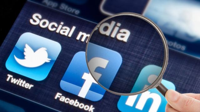 Οι πολιτικές διαφημίσεις και η νέα μάχη Twitter - Facebook