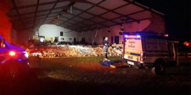 Νότια Αφρική: 13 νεκροί και 16 τραυματίες από κατάρρευση εκκλησίας [pics]