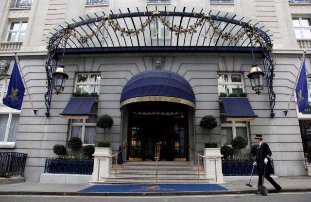 Πωλητήριο στο διάσημο ξενοδοχείο Ritz του Λονδίνου! Το ιλιγγιώδες ποσό για την αγορά του