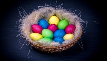 Το μεγάλο λάθος με τα βαμμένα αυγά και 13 διατροφικές συμβουλές για το Πάσχα