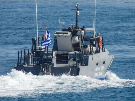 Συναγερμός στο Λιμενικό: Επιβάτης έπεσε από πλοίο μεσοπέλαγα κοντά στην Ύδρα – Σε εξέλιξη οι έρευνες για τον εντοπισμό του