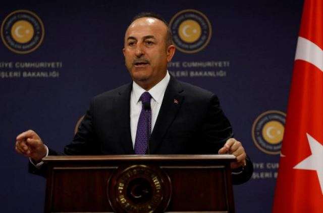 «Βόμβα» Τσαβούσογλου: Η Τουρκία «παγώνει» τη συμφωνία για τους πρόσφυγες – Αντίποινα για τους «8»