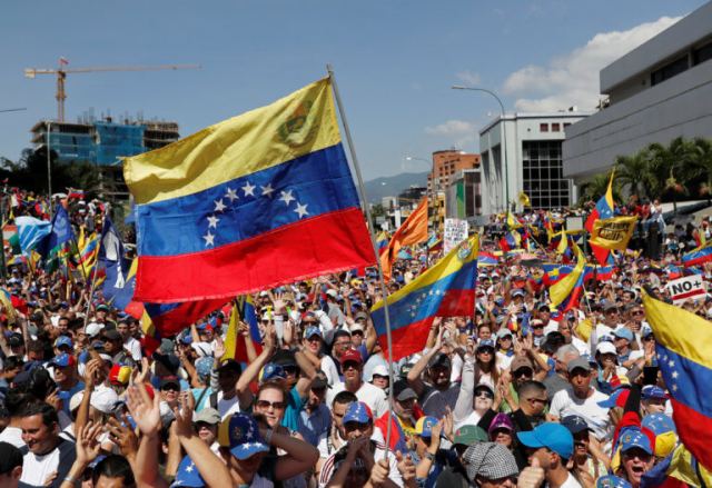 Βενεζουέλα: «Βρίσκεται σε εξέλιξη η μετάβαση» δηλώνει ο πτέραρχος που… απαρνήθηκε τον Μαδούρο