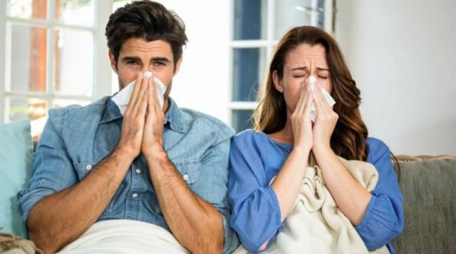 Οι άνδρες περνούν πιο βαριά τη γρίπη -και δεν υπερβάλλουν όταν γκρινιάζουν