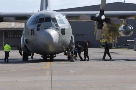 Σουδάν: Οι 23 Έλληνες θα προσγειωθούν στην Ελευσίνα με το C-27 την Τρίτη το πρωί (25/4)