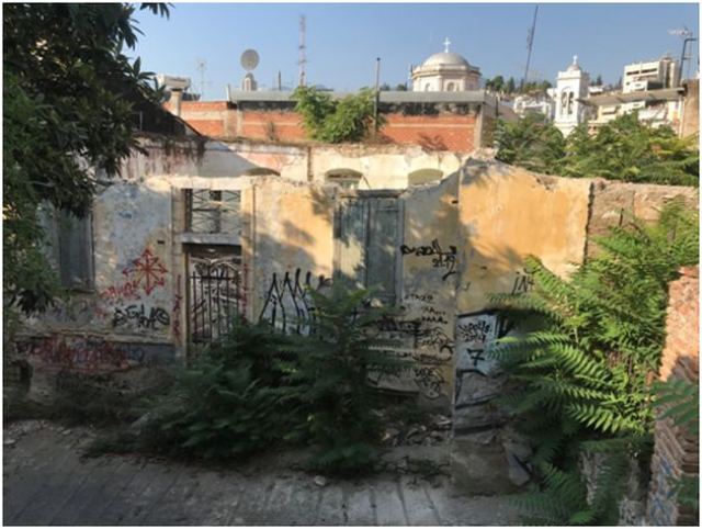 Λαμία: Κατεδαφίζουν σήμερα ετοιμόρροπα σπίτια στο κέντρο της πόλης
