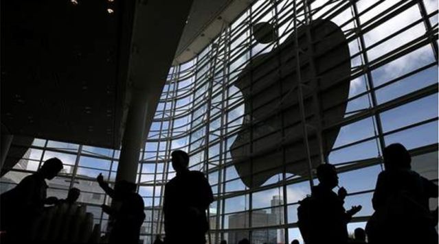 Η Apple έχασε 23 δισ. δολάρια μετά το &amp;quot;bendgate&amp;quot; και τα προβλήματα του iOS 8